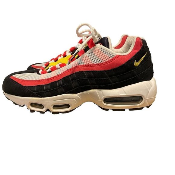 Nike Air Max 95 Essential 'Bright Crimson' Size 6.5 - Picture 3 of 5